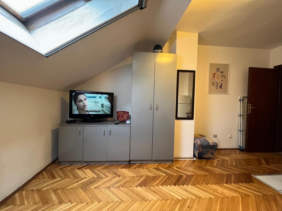Studio In The Centre Of Novi Sad Apartamento Exterior foto