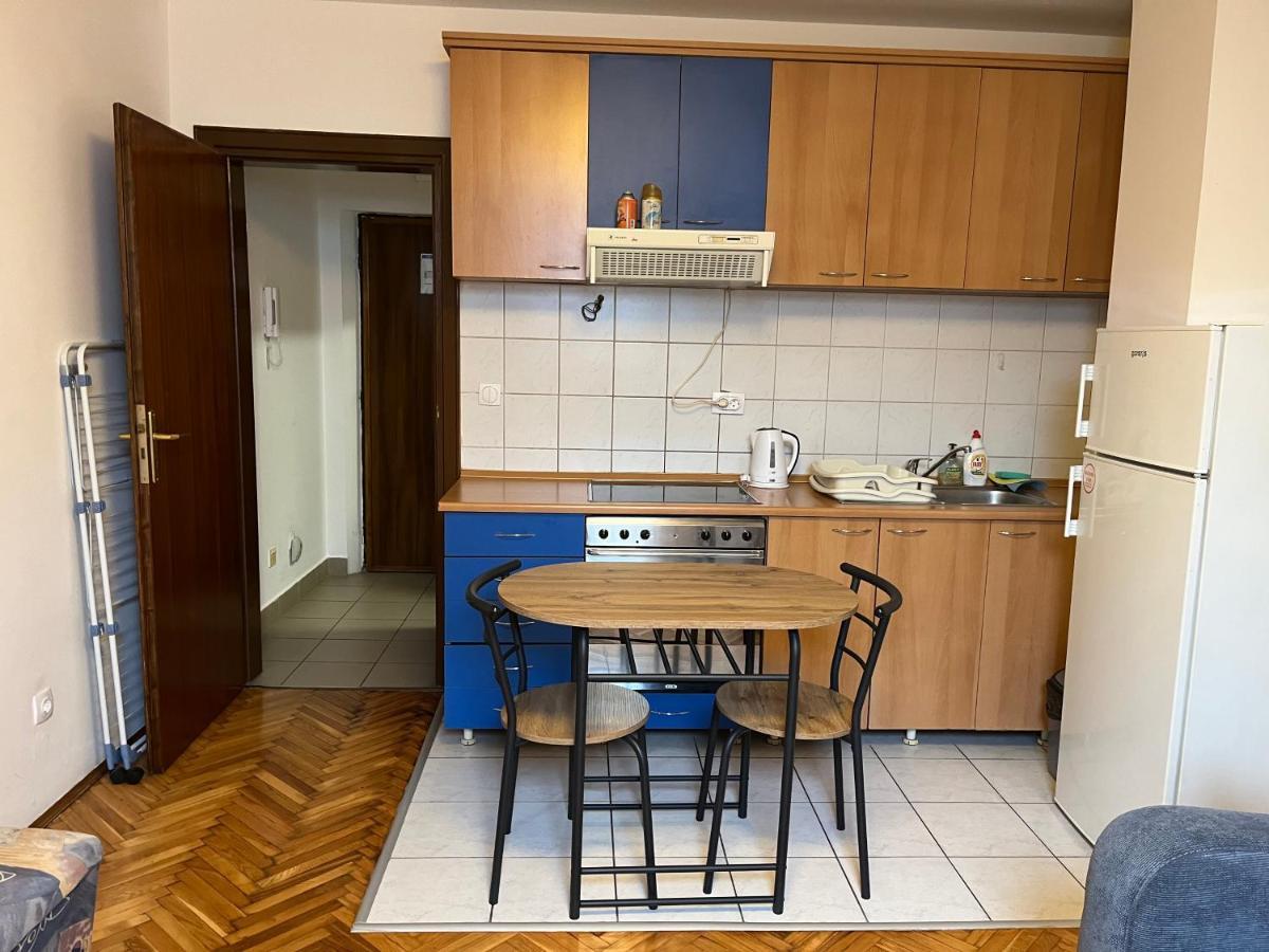 Studio In The Centre Of Novi Sad Apartamento Exterior foto